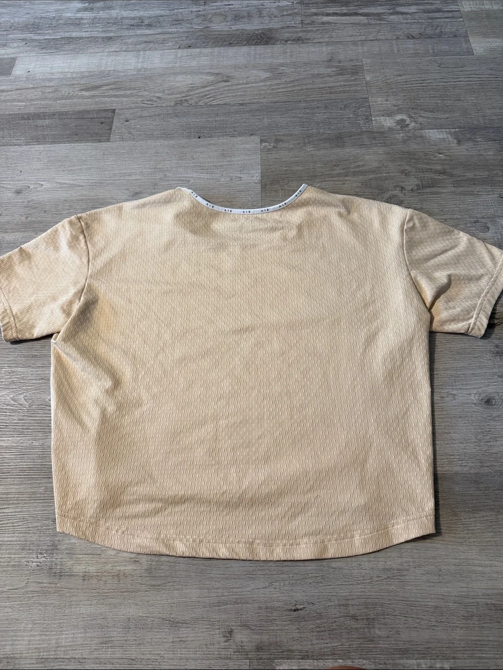 Women’s Nike cropped t shirt